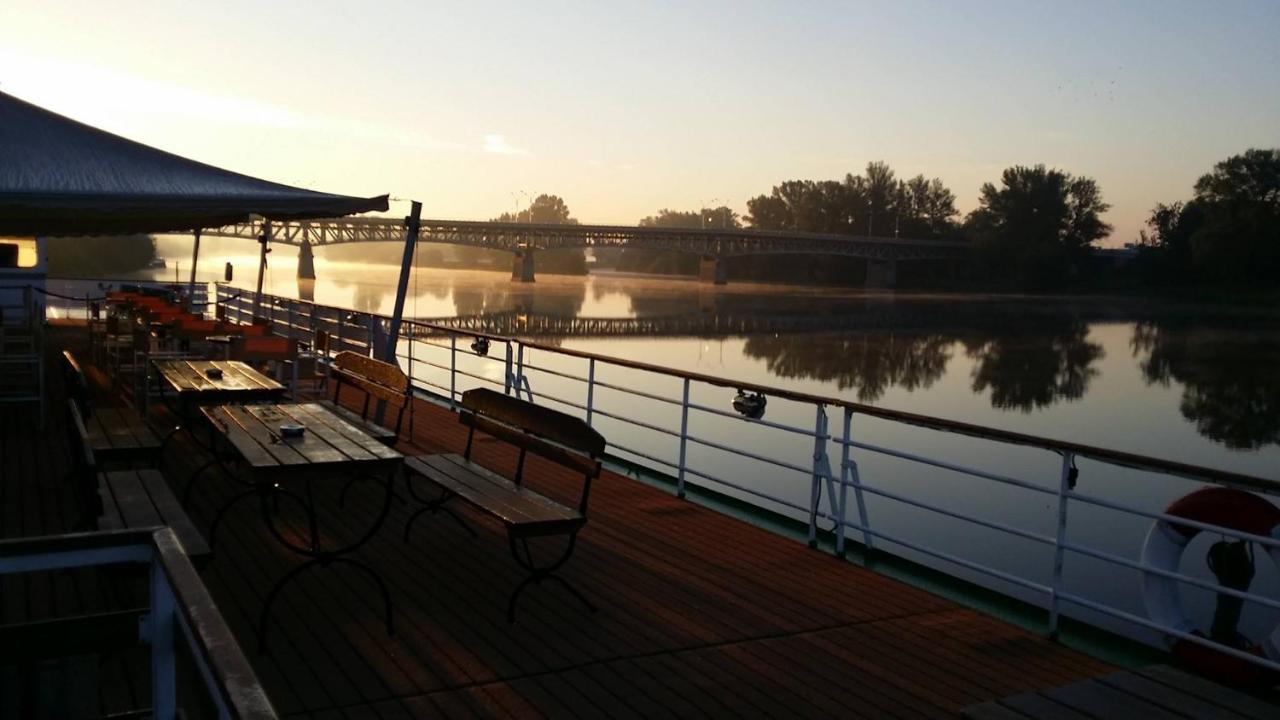 Florentina Boat Litoměřice エクステリア 写真